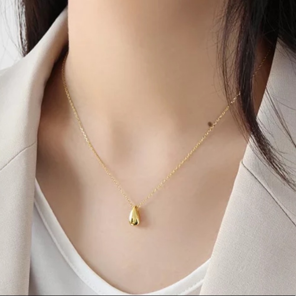 NEW 18K GOLD WATERDROP NECKLACE, NICE NECKLACE, CUTE NECKLACE